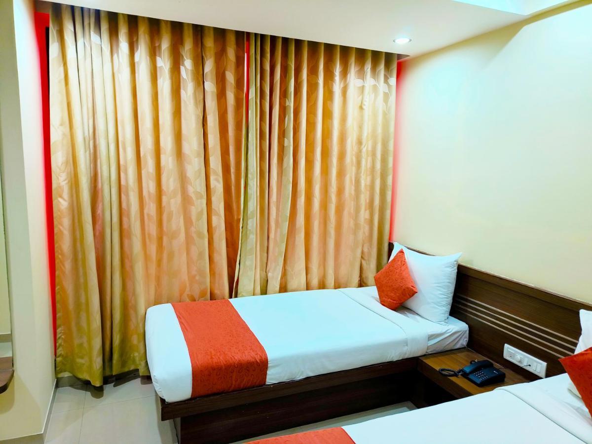 Sai Srushti By Neem Square Hotel Shirdi Exterior foto