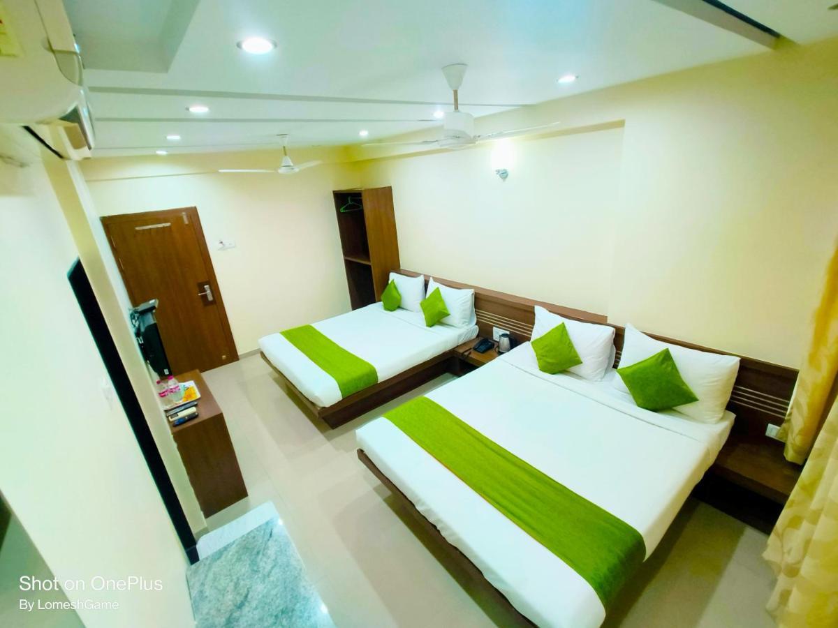 Sai Srushti By Neem Square Hotel Shirdi Exterior foto