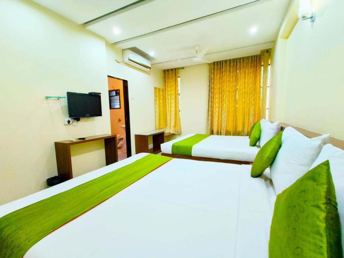 Sai Srushti By Neem Square Hotel Shirdi Exterior foto