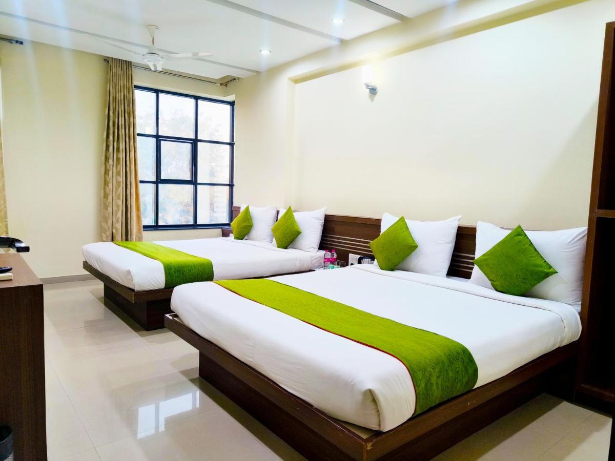 Sai Srushti By Neem Square Hotel Shirdi Exterior foto