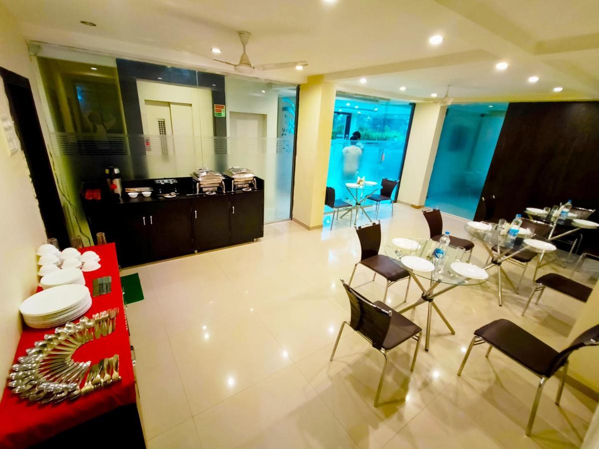 Sai Srushti By Neem Square Hotel Shirdi Exterior foto